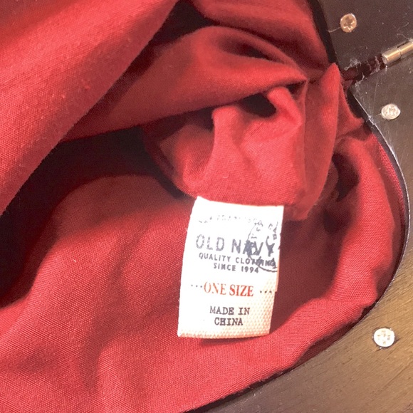 Beach 🏝 Bundle Abercrombie, American Eagle, Suede Top, Woden Handle Clutch… - Picture 12 of 13